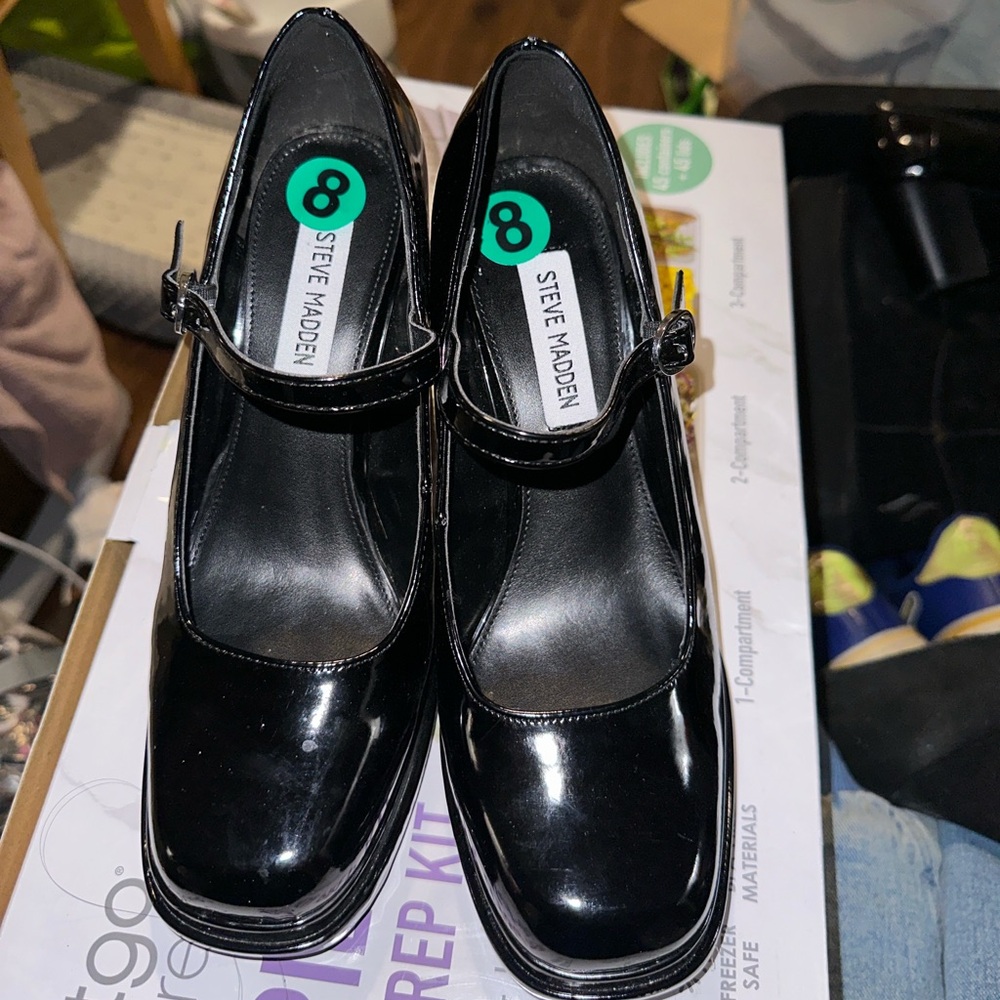 STEVE MADDEN MARY JANE PUMP HEELS WOMAN SIZE 8 USED LIKE NEW